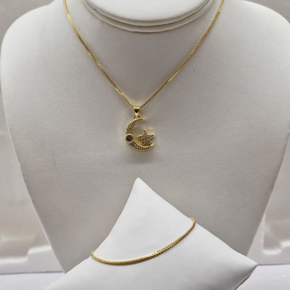 Elegant Gold Crescent Moon Necklace and Bracelet Set